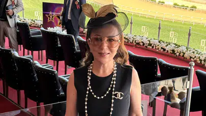 Modacı Zeynep Kartal, Royal Ascot ve Gazi Koşusu Arasında ‘’Zarafet Köprüsü’’ Kuruyor