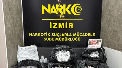 İzmir Buca'da 300 bin sentetik ecza ele geçirildi