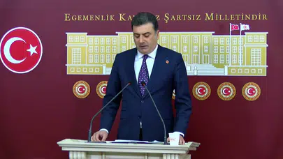 CHP'li Zeynel Emre, ihraç kararlarına tepki gösterip tüzüğü hatırlattı