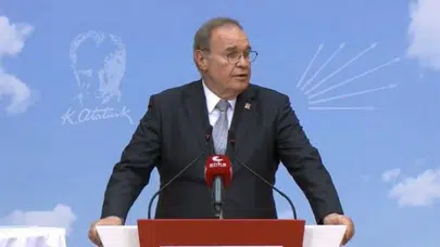CHP'li Öztrak: Bu iktidar milletin kefen parasına bile çöktü, yetmedi kayınpeder-damat bir oldular, kasadaki 128 milyar doları erittiler