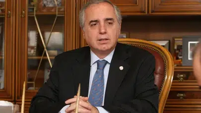 Sönmez Holding'in sahibi ve oğulları serbest
