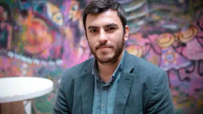 Gazeteci İsmail Arı tahliye edildi: “Gazetecilik suç değildir”