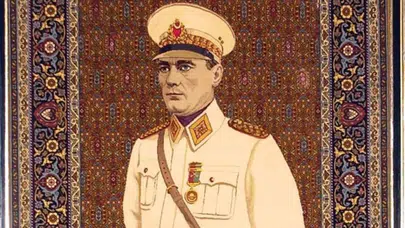 Atatürk'ün Maraşel Kıyafetli Tablosu Meclis'ten Kaldırıldı