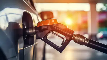 Benzin ve motorine zam bekleniyor: Pompaya yansıyacak yeni fiyatlar belli oldu