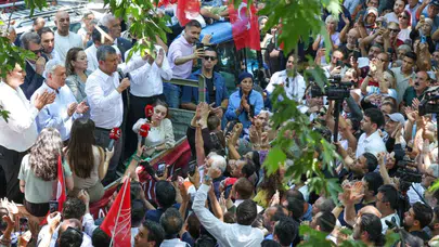 Özgür Özel Adana'da konuştu: "Partimizi geri almak istiyoruz ama..."