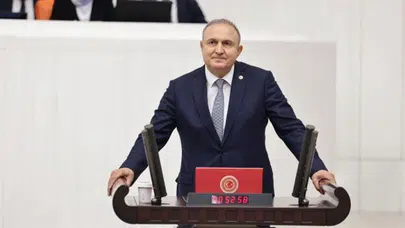 Karakaş, “Her şeyimizi Batı ile yaparken dolar için kapısında dilendiğimiz Arap ülkelerinin, Ortadoğu ülkelerinin saat uygulamasına geçmişiz”
