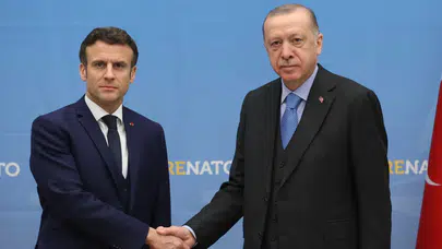 Macron, Erdoğan'a Türkiye'de açlık grevi yapan Fransız gazeteciyi sordu
