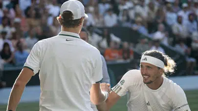 Jannik Sinner, Alexander Zverev’i 3-1 yenerek Wimbledon şampiyonu oldu
