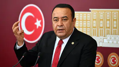 Adnan Beker CHP’den İstifa Etti: Meclis’te Bağımsız Devam Edecek