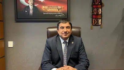 CHP'Lİ İLHAN, AİLE, ÇALIŞMA VE SOSYAL HİZMETLER BAKANLIĞI BÜNYESİNDEKİ SÖZLEŞMELİ KADROYA SAHİP ÖĞRETMENLERİN EK DERS ÜCRETİNDEN YARARLANMASI DURUMUNU SORDU