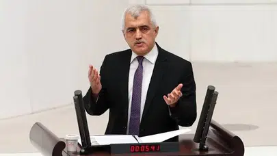 Gergerlioğlu: İstanbul Çin Konsolosluğu Önünde 15 Gündür Eylem Yapan Doğu Türkistan Türklerini Ziyaret Etmiş ve Onların Haklı Mücadelelerine Destek Vermiştir!