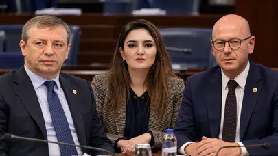 CHP’nin yeni Grup Başkanvekilleri belli oldu: Türeli, Kılıç ve Sarı seçildi