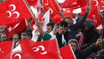Ülkücülerin 'Hayır' cephesindeki kanalı Üç Hilal: MHP bu sistemle yok olup gider