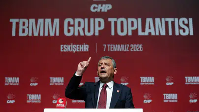 ÖZGÜR ÖZEL ESKİŞEHİR'DE KONUŞTU: “TRUMP, İRAN’DA ÖLDÜRÜLEN ÇOCUKLARIN RESMİYLE KARŞILANMALI”