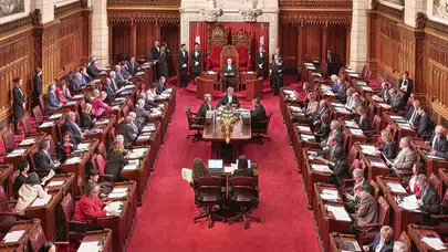 Kanada Senatosu'nun kararı: Keyif amaçlı esrar yasallaşsın