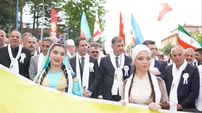İzmir Büyükşehir Başkanı Tugay, Erbaa Yaprak Festivali'nde dostluk mesajı verdi