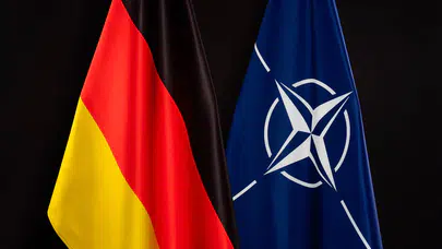Alman vekillere NATO üzerinden ziyaret izni!