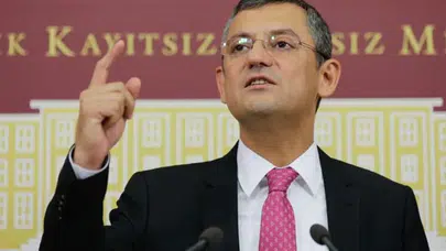 ÖZGÜR ÖZEL'DEN AKP'Lİ VEKİLLERE TARİHİ HATIRLATMA