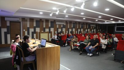 Çankaya Belediyesi yaz akademisinde çocuklar fikir toplantısı yaptı