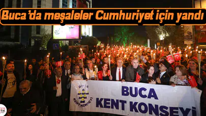 Buca'da meşaleler Cumhuriyet için yandı