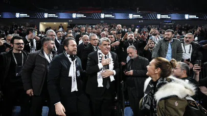 Beşiktaş'ın yeni başkanı Serdal Adalı oldu. İşte Beşiktaş'ın yönetim kurulu listesi