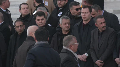 Eski Bakan Nahit Menteşe son yolculuğuna uğurlandı