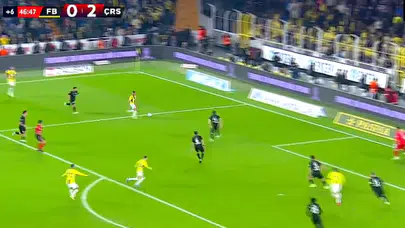 Fenerbahçe Çaykur Rizespor maçının ilk yarısını 2-1 geride tamamladı