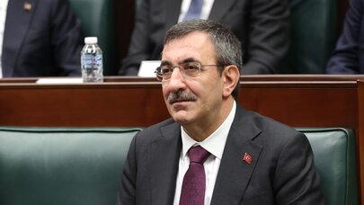 Cevdet Yılmaz: “Sırrı Süreyya Önder, Gönüllerde İz Bırakan Kıymetli Bir İsimdi”