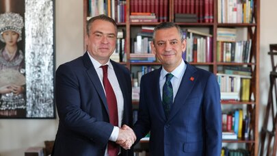 Özgür Özel, AB Büyükelçileriyle Bir Araya Geldi
