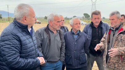 Manisa’da Tarım Alarmı: “Çiftçi Borçlu, Gençler Tarladan Kaçıyor”