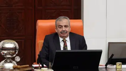 Kalp krizi geçiren TBMM Başkanvekili Sırrı Süreyya Önder ameliyata alındı