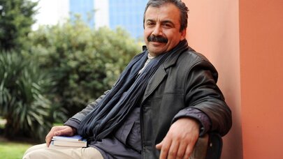 Sırrı Süreyya Önder Yoğun Bakımda: Hayati Tehlike Sürüyor