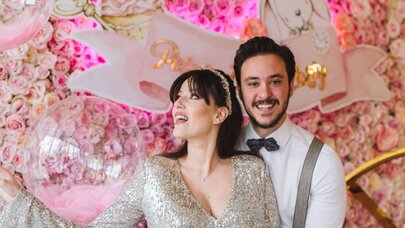 Pelin Akil ve Anıl Altan Ayrıldı mı? Doğum Günü Kutlamasında Dikkat Çeken Detaylar