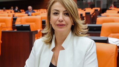 CHP’li Kara: “Yerinde Dönüşümde Ruhsat Oranı Yalnızca Yüzde 5, Süre Uzatılmalı”
