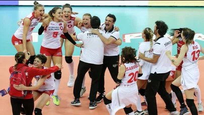 Gururluyuz... Filenin Sultanları Finalde
