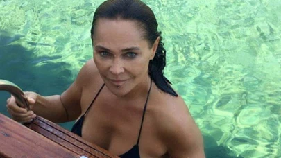 Hülya Avşar yaşlanmıyor! Denizde şov yaptı…