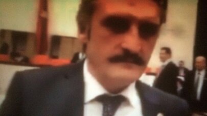 AKP'li Ahmet Hamdi Çamlı sahte hesapla TBMM'den yayın yaptı