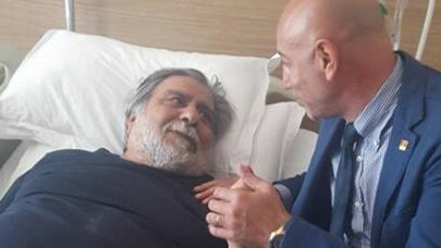 Arif Sağ rahatsızlandı