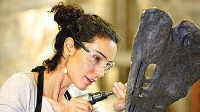 Arzum Onan: 'Cumartesi Anneleri' heykelini neden yaptığını anlattı
