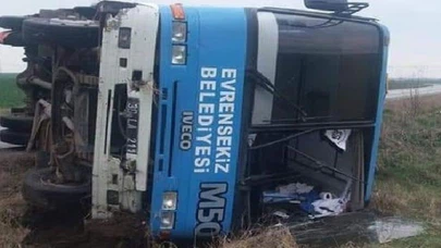 Kırklareli'de futbolcuları taşıyan midibüs devrildi: 15 yaralı
