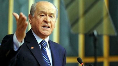 Bahçeli'den Selvi'ye salvolar: Kalem yobazı