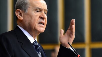 Bahçeli: Madem Suriyelilere verilecek TOKİ konutları vardı, bu milletin evlatlarından niçin esirgendi?
