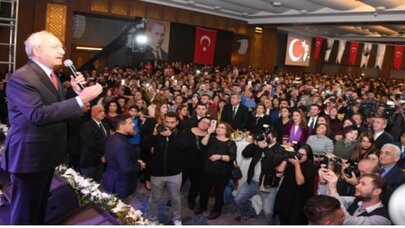 KILIÇDAROĞLU, ATAŞEHİR BELEDİYESİNİN DÜZENLEDİĞİ ÖĞRETMENLER GECESİNE KATILDI