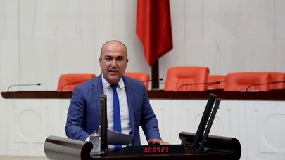 CHP'Lİ BAKAN TÜM MİLLETVEKİLLERİNİ İZMİR'E DAVET ETTİ
