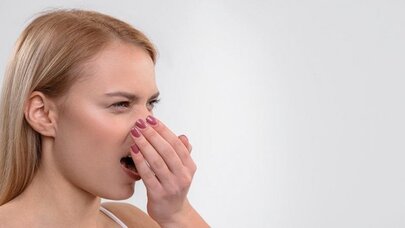 Ağız kokusu neden olur? Ağız kokusu nasıl önlenir?