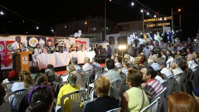 Güzelbahçe'de barış şiirlerler çağırıldı