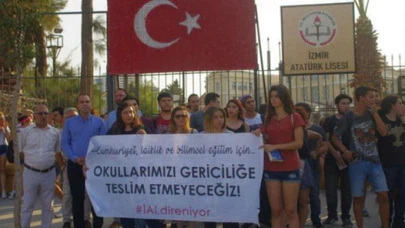 İzmir'de öğrencilerden 'TÜGVA' protestosu!