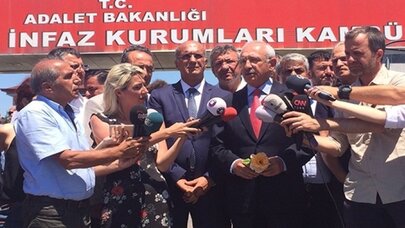 Kılıçdaroğlu Maltepe Cezaevi'nde Enis Berberoğlu'nu ziyaret etti