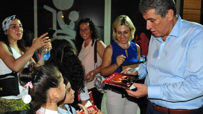 Muhteşem tatil bitti  Balçovalı çocuklara ücretsiz hizmet veren Balçova Belediyesi Yaz Okulları bu yıl da muhteşem bir törenle kapandı.