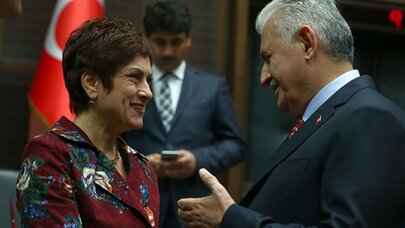 Şükriye Tutkun ve Tanju Çolak AKP grup toplantısına katıldı
